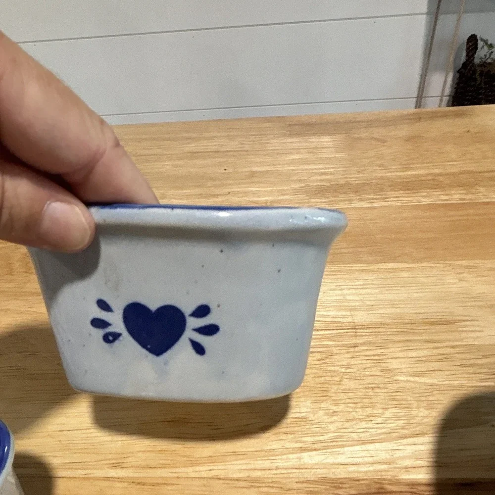 3 Adorable Crock-like Heart-Shaped and patterned Bowls Gray/Blue Glossy